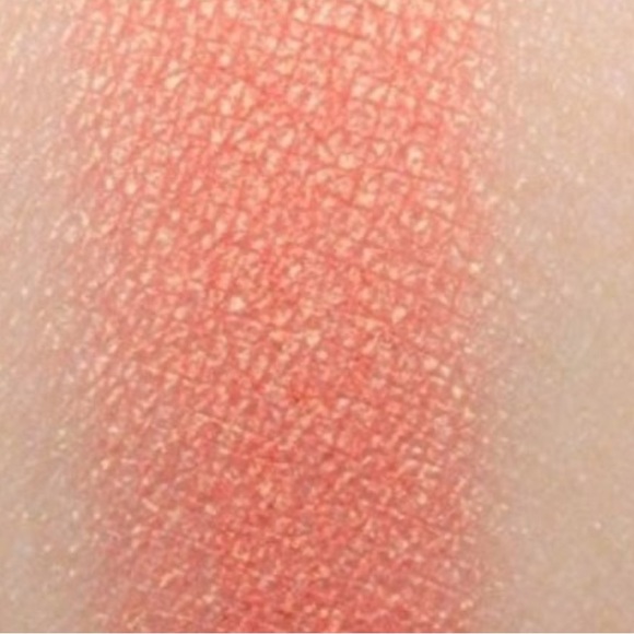 MAC Eyeshadow Suspiciously Sweet Frost (Pro-Palette) NIB - Picture 3 of 8